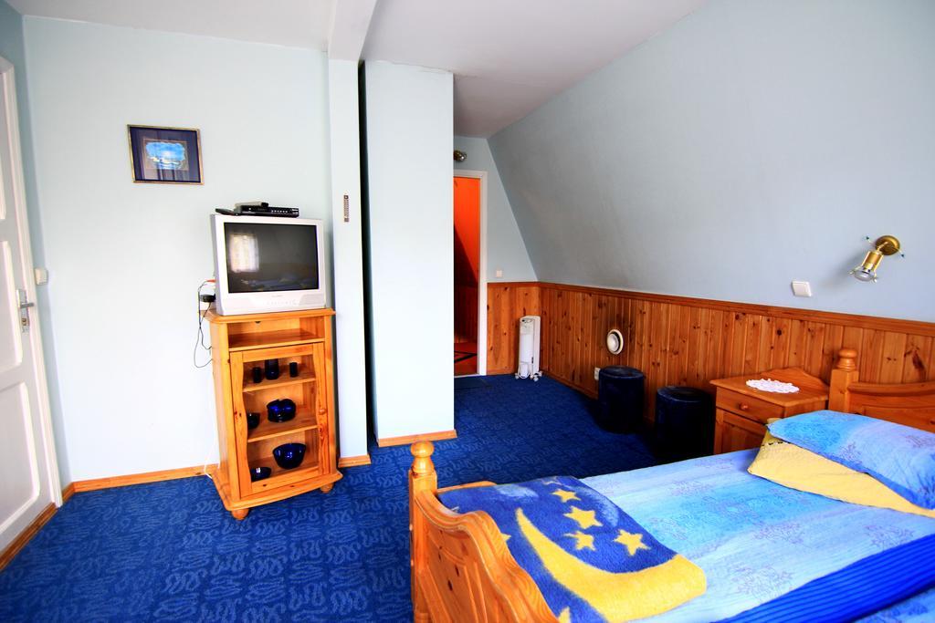 Pie Maijas Guest House Саулкрасти Стая снимка