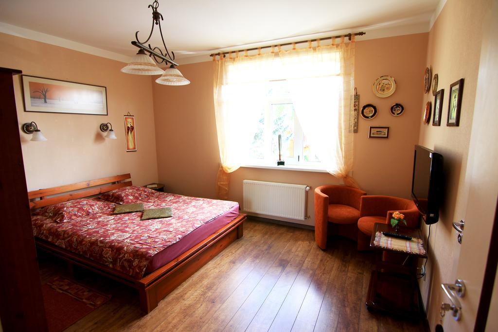 Pie Maijas Guest House Саулкрасти Стая снимка